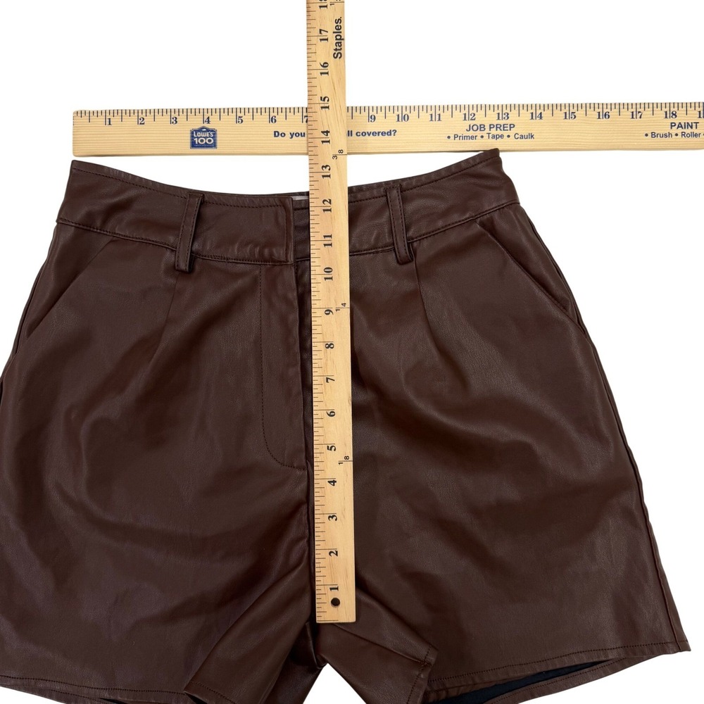 Crescent 545 Brown Faux Leather Shorts Size S High Rise Tailored Chocolate - Picture 6 of 16
